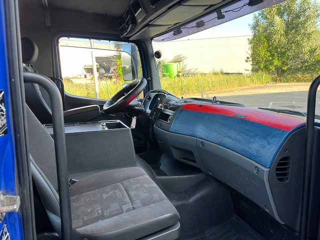 Mercedes - 2005 - 1223 - vrachtwagen - afbeelding 17 van  41
