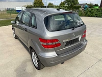 Mercedes - 2005 - b200 - personenauto - afbeelding 3 van  23