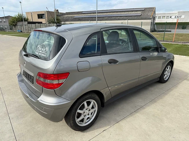 Mercedes - 2005 - b200 - personenauto - afbeelding 4 van  23