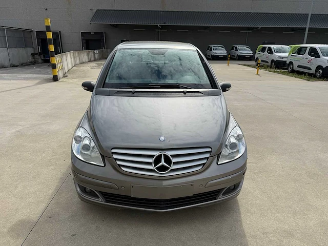 Mercedes - 2005 - b200 - personenauto - afbeelding 19 van  23