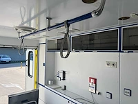 Mercedes - 2005 - sprinter - ambulance - personenauto - afbeelding 18 van  43