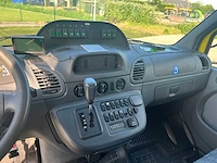 Mercedes - 2005 - sprinter - ambulance - personenauto - afbeelding 35 van  43