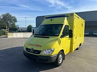 Mercedes - 2005 - sprinter - ambulance - personenauto - afbeelding 40 van  43