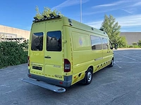 Mercedes - 2006 - 316 cdi - ambulance - personenauto - afbeelding 2 van  39