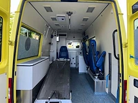 Mercedes - 2006 - 316 cdi - ambulance - personenauto - afbeelding 8 van  39