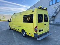 Mercedes - 2006 - 316 cdi - ambulance - personenauto - afbeelding 10 van  39