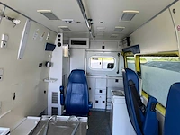 Mercedes - 2006 - 316 cdi - ambulance - personenauto - afbeelding 11 van  39