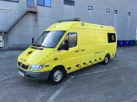 Mercedes - 2006 - 316 cdi - ambulance - personenauto - afbeelding 1 van  39