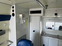 Mercedes - 2006 - 316 cdi - ambulance - personenauto - afbeelding 15 van  39