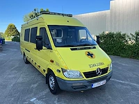 Mercedes - 2006 - 316 cdi - ambulance - personenauto - afbeelding 18 van  39