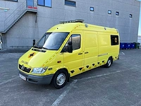 Mercedes - 2006 - 316 cdi - ambulance - personenauto - afbeelding 12 van  39