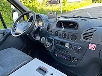 Mercedes - 2006 - 316 cdi - ambulance - personenauto - afbeelding 29 van  39
