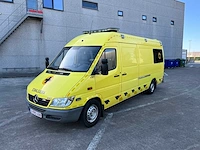 Mercedes - 2006 - 316 cdi - ambulance - personenauto - afbeelding 23 van  39