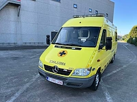 Mercedes - 2006 - 316 cdi - ambulance - personenauto - afbeelding 34 van  39