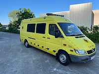 Mercedes - 2006 - 316 cdi - ambulance - personenauto - afbeelding 38 van  39
