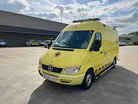 Mercedes - 2006 - sprinter 316 ambulance - personenauto - afbeelding 13 van  39