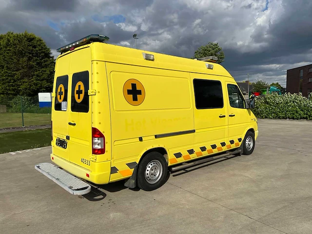 Mercedes - 2006 - sprinter 316 ambulance - personenauto - afbeelding 37 van  39