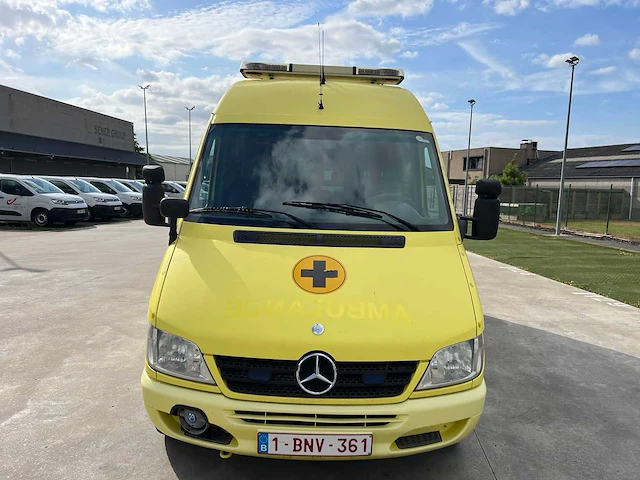 Mercedes - 2006 - sprinter 316 ambulance - personenauto - afbeelding 39 van  39