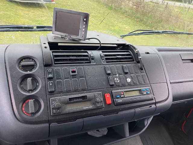 Mercedes - 2010 - atego - vrachtwagen - afbeelding 5 van  20
