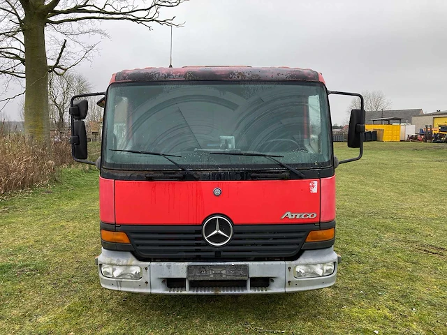 Mercedes - 2010 - atego - vrachtwagen - afbeelding 12 van  20