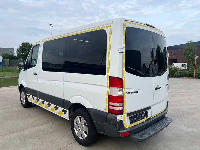 Mercedes - 2010 - sprinter rolstoelvervoer - personenauto - afbeelding 4 van  28