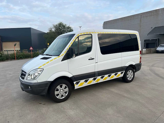 Mercedes - 2010 - sprinter rolstoelvervoer - personenauto - afbeelding 11 van  28