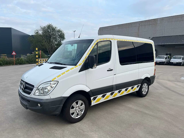 Mercedes - 2010 - sprinter rolstoelvervoer - personenauto - afbeelding 1 van  28