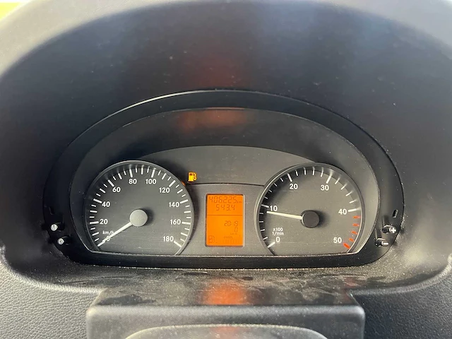 Mercedes - 2010 - sprinter rolstoelvervoer - personenauto - afbeelding 19 van  28