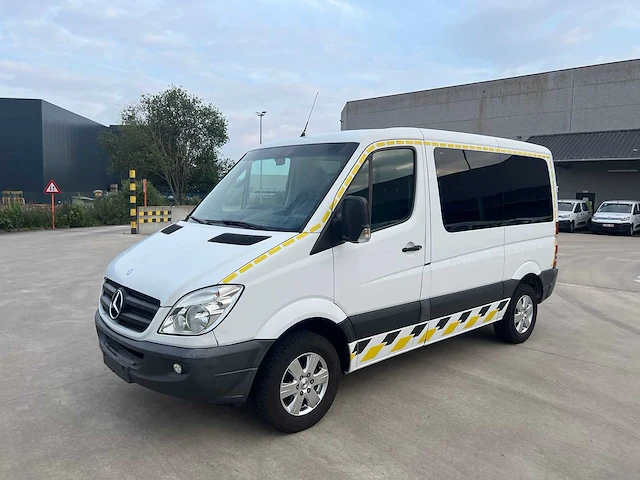 Mercedes - 2010 - sprinter rolstoelvervoer - personenauto - afbeelding 12 van  28
