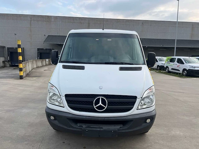 Mercedes - 2010 - sprinter rolstoelvervoer - personenauto - afbeelding 23 van  28