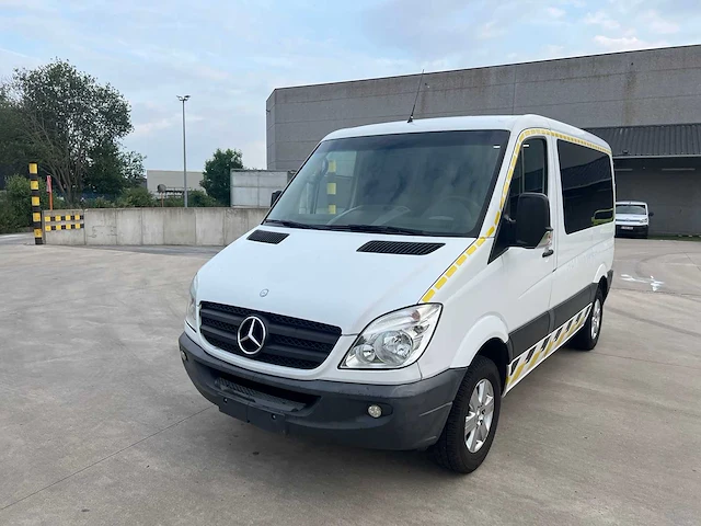 Mercedes - 2010 - sprinter rolstoelvervoer - personenauto - afbeelding 24 van  28