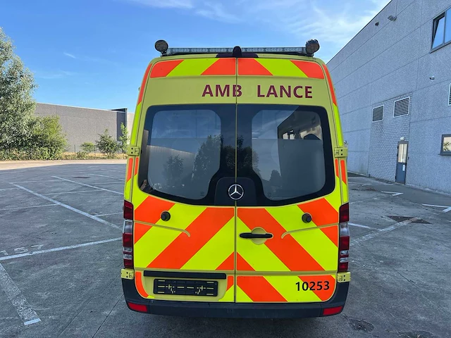 Mercedes - 2015 - sprinter 316 - ambulance - personenauto - afbeelding 6 van  40