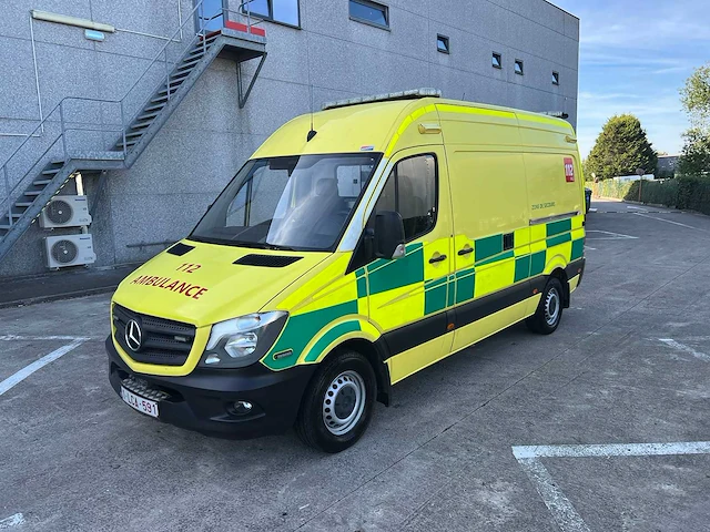 Mercedes - 2015 - sprinter 316 - ambulance - personenauto - afbeelding 12 van  40