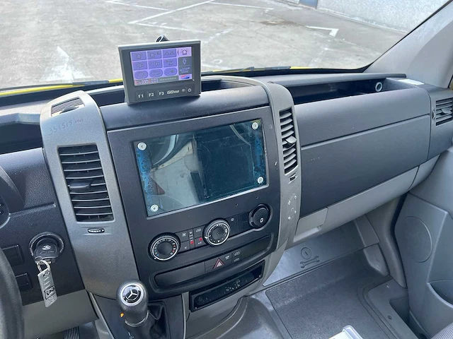 Mercedes - 2015 - sprinter 316 - ambulance - personenauto - afbeelding 27 van  40