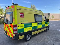 Mercedes - 2015 - sprinter 316 - ambulance - personenauto - afbeelding 38 van  40