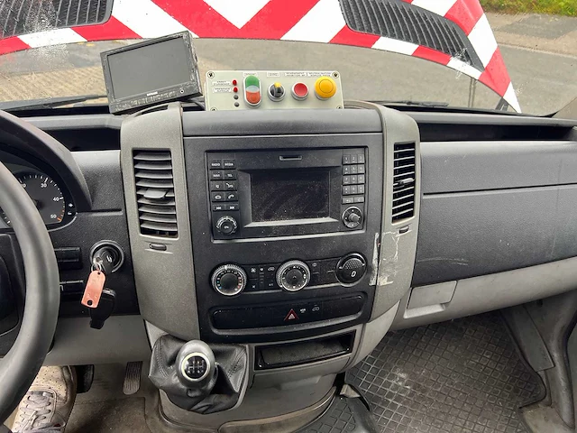 Mercedes - 2016 - sprinter vuilniskar - personenauto - afbeelding 19 van  29