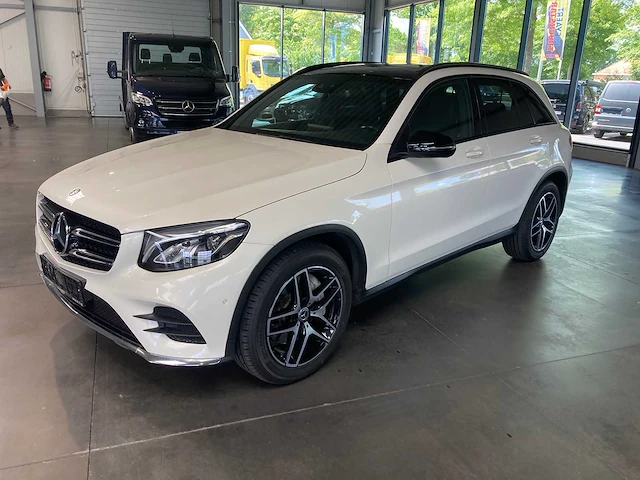 Mercedes - 2018 - glc - 250 4matic - personenauto - afbeelding 1 van  20