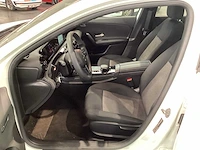 Mercedes - 2019 - a - 200d - personenauto - afbeelding 2 van  29