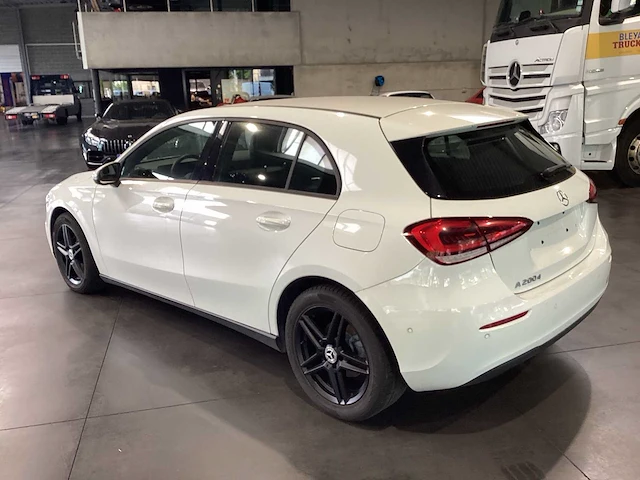Mercedes - 2019 - a - 200d - personenauto - afbeelding 27 van  29