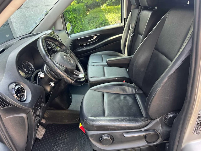 Mercedes - 2021 - vito - personenauto - afbeelding 21 van  30