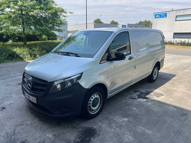 Mercedes - 2021 - vito - personenauto - afbeelding 12 van  30