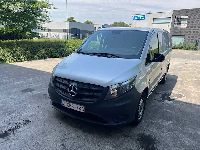 Mercedes - 2021 - vito - personenauto - afbeelding 25 van  30