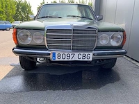 Mercedes - 250 6cyl - w123 - oldtimer real barnfind 15.000km. - afbeelding 6 van  24