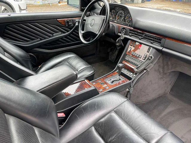 Mercedes - 560 sec - 1988 - afbeelding 13 van  24