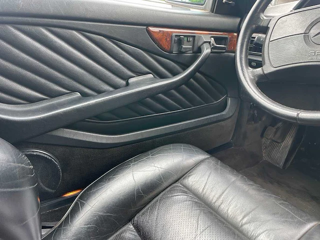 Mercedes - 560 sec - 1988 - afbeelding 16 van  24