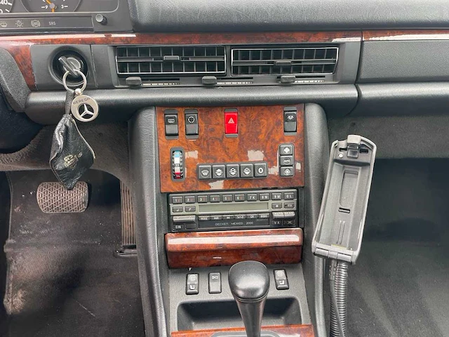 Mercedes - 560 sec - 1988 - afbeelding 17 van  24