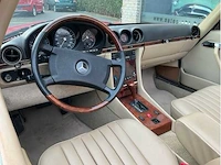Mercedes - 560 sl - oldtimer - afbeelding 5 van  31