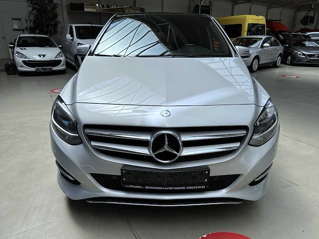 Mercedes - b - 200 - car - 2015 - afbeelding 17 van  24
