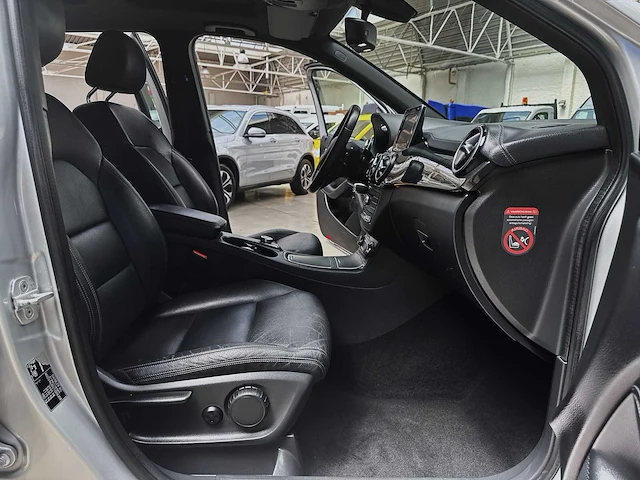 Mercedes - b - 200 - car - 2015 - afbeelding 20 van  24
