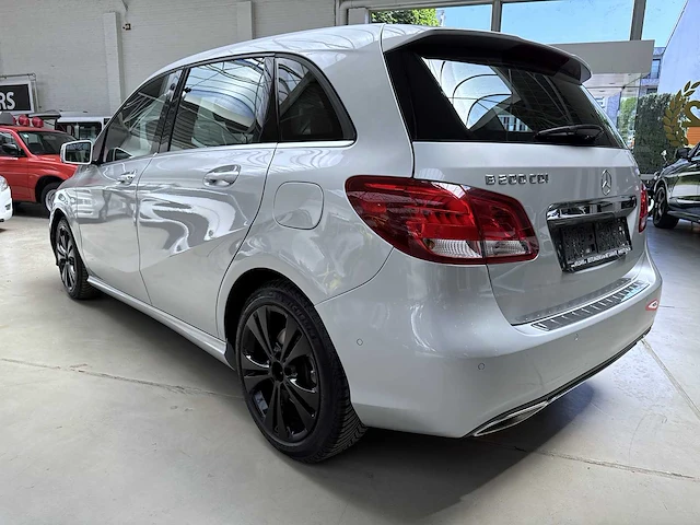 Mercedes - b - 200 - car - 2015 - afbeelding 2 van  24